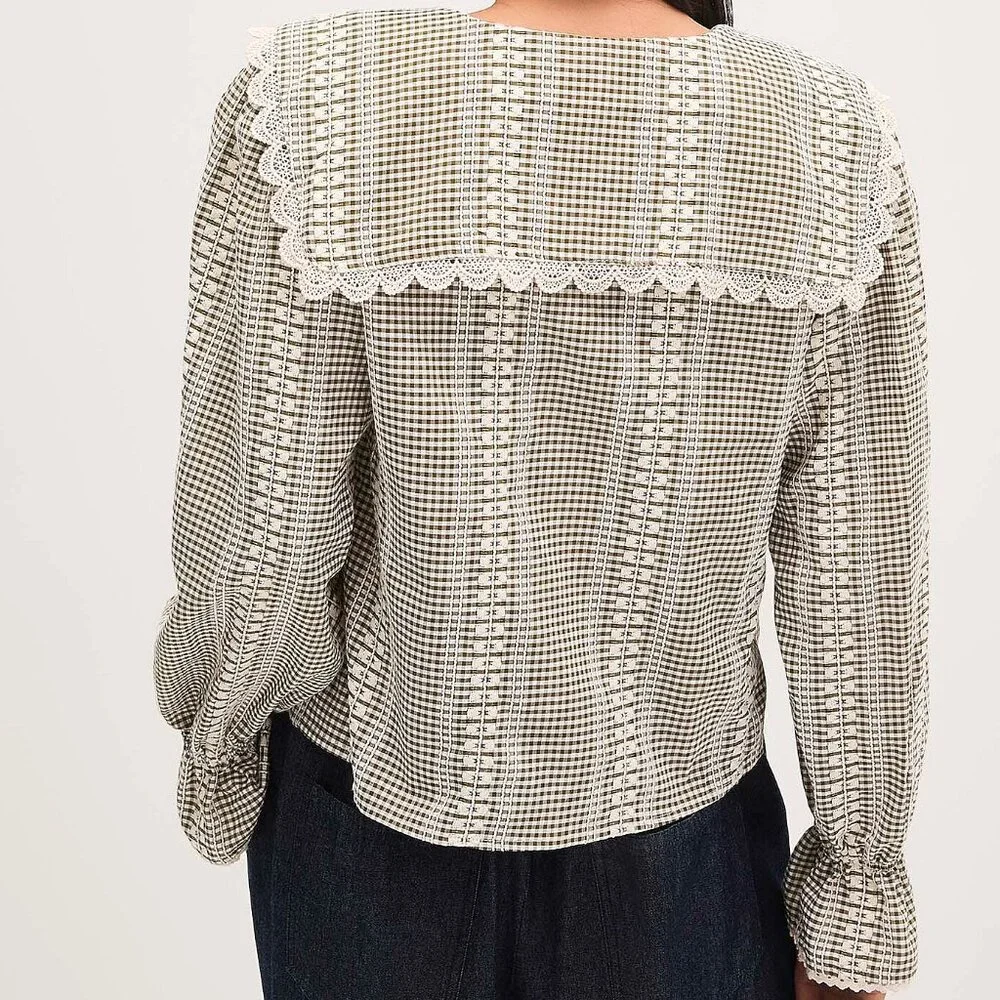 NWT Tie-front Peter Pan-collar blouse - Picture 3 of 3